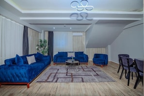 Apartament, vistes al jardí | Sala d'estar