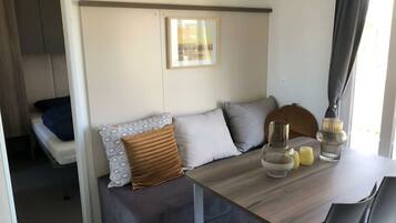 3 bedrooms, individually furnished