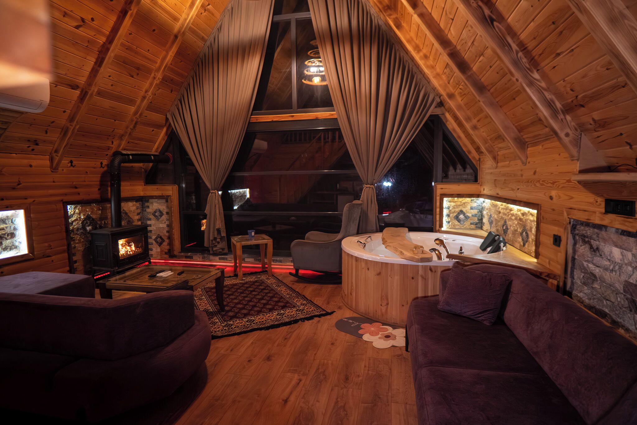 Suite Deluks, pemandangan gunung | Interior
