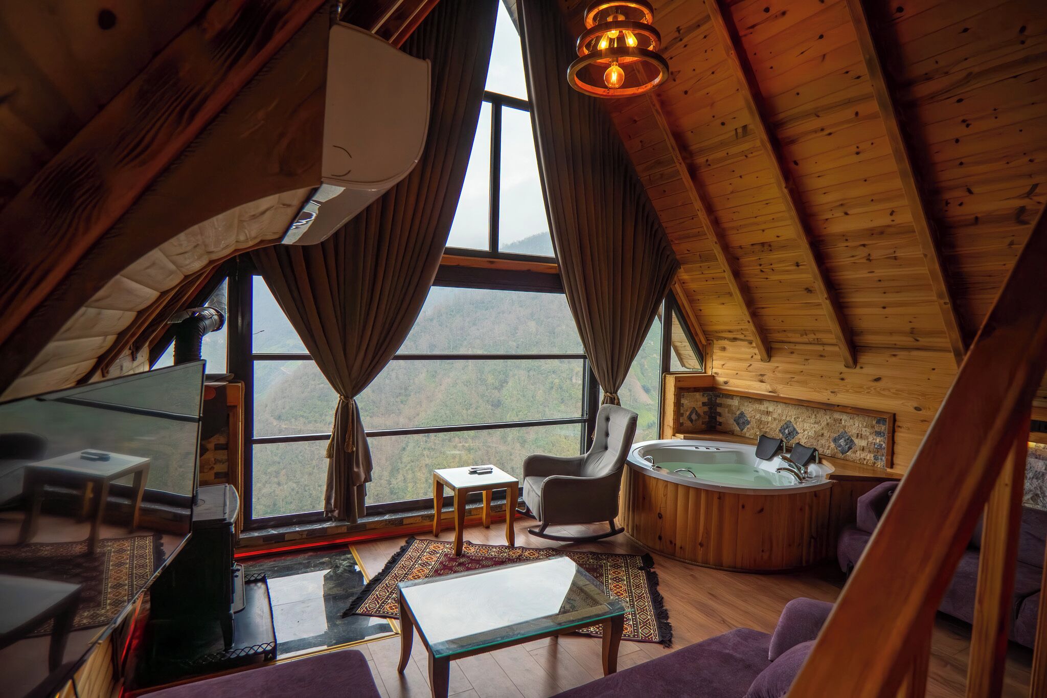 Suite Deluks, pemandangan gunung | Interior