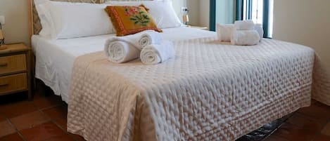 Comfort Duplex, City View | Free WiFi