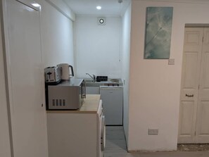 Private kitchen - I bedroom Apartmwnt Goldbeater’s Grove (London)