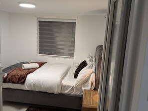 Room - I bedroom Apartmwnt Goldbeater’s Grove (London)