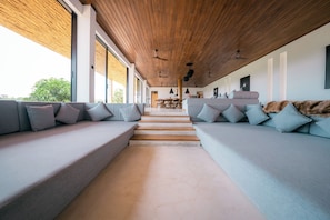 Interior - The 180 villa (Galle)