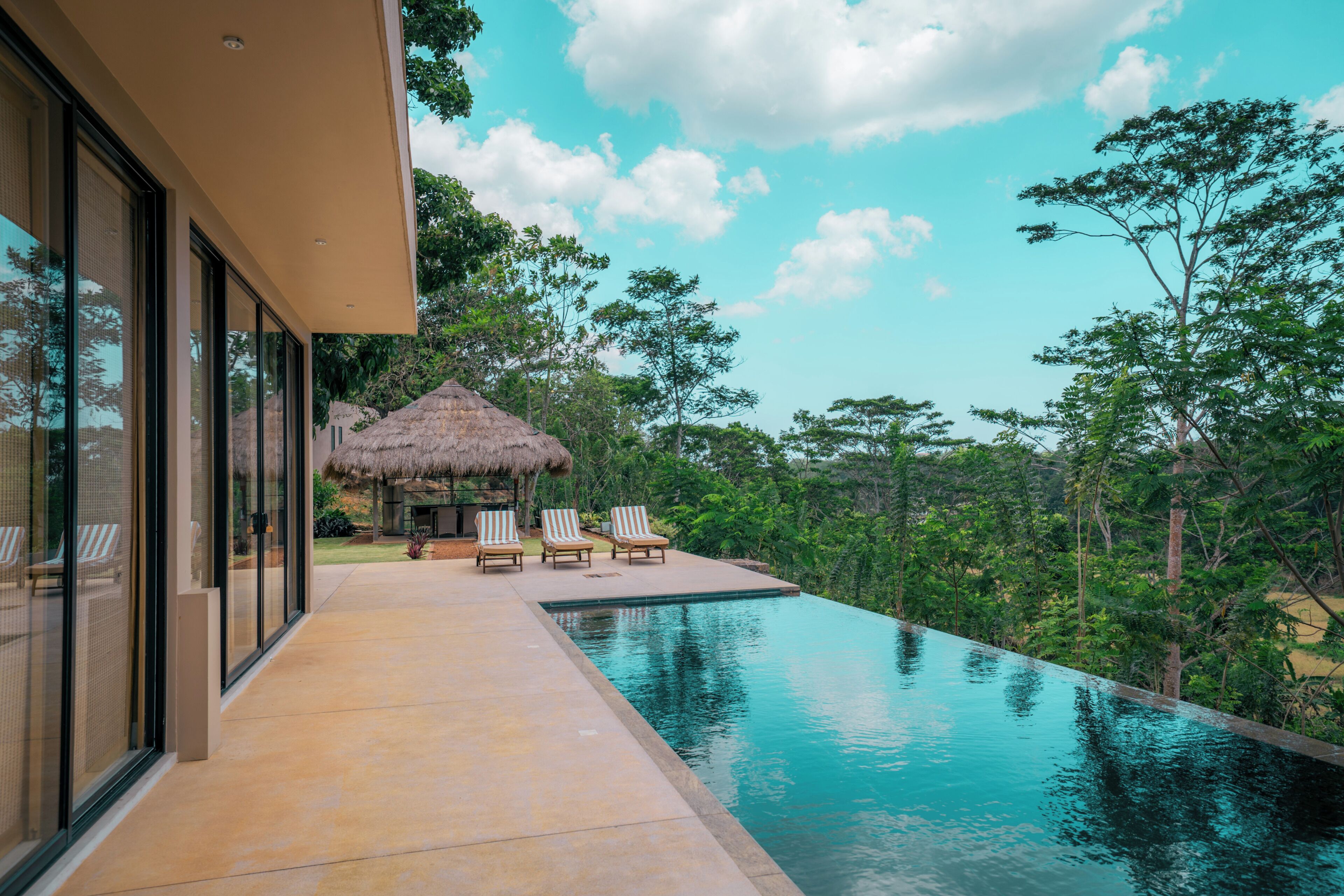 Deluxe Double Room | Pool | Outdoor pool