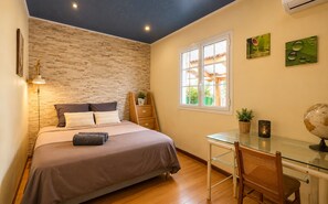 5 室のベッドルーム、アイロン / アイロン台、WiFi、ベッドシーツ