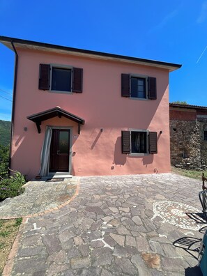 Esterni