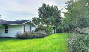 Property grounds - Beautiful Home - Clean & Bright (Sanford)