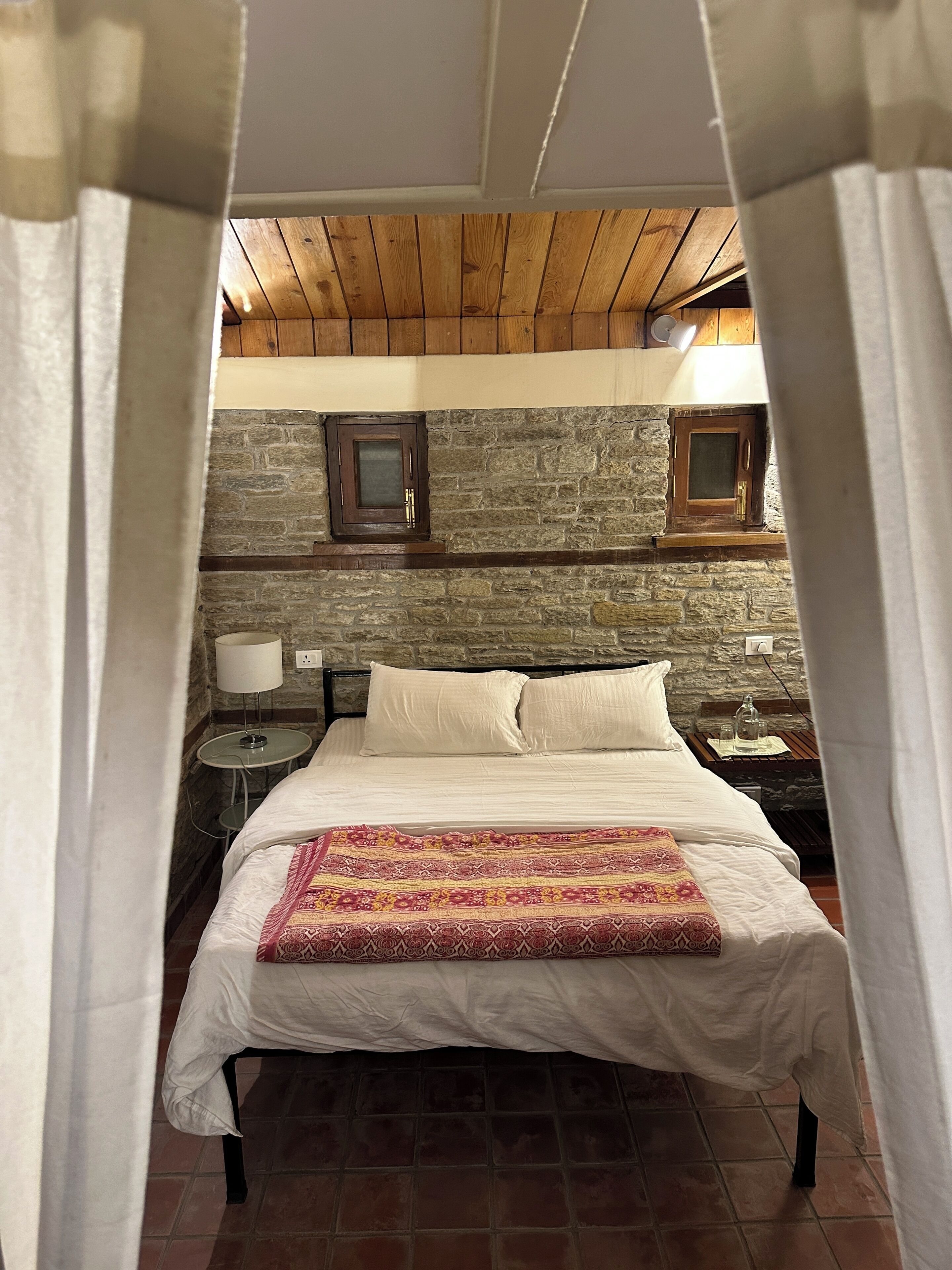 Free WiFi, bed sheets