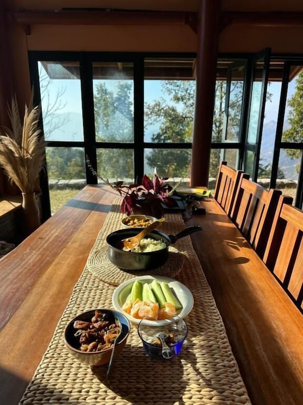 ดีลักซ์วิลล่า, ระเบียง, วิวสวน | ร้านอาหาร