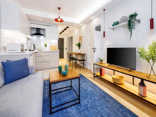 Living area - Charming 2 Bedroom Apartment At Monnas Suite (Istanbul)