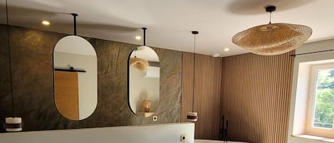 3 habitaciones, cuna de viaje, wifi y ropa de cama