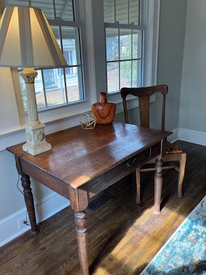 Interior - Long Term PRIVATE BED & BATH with Use of Entire Home!  One half mile from PC! (Clinton)