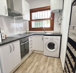 Private kitchen - Vrbo Property (Denia)