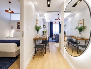 2 bedrooms, iron/ironing board, free WiFi, bed sheets - Comfy Apartment At Monnas Suites (Istanbul)