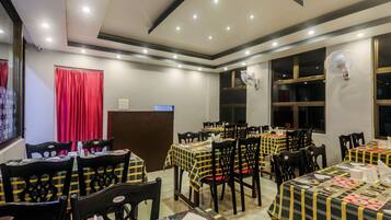 House | Dining