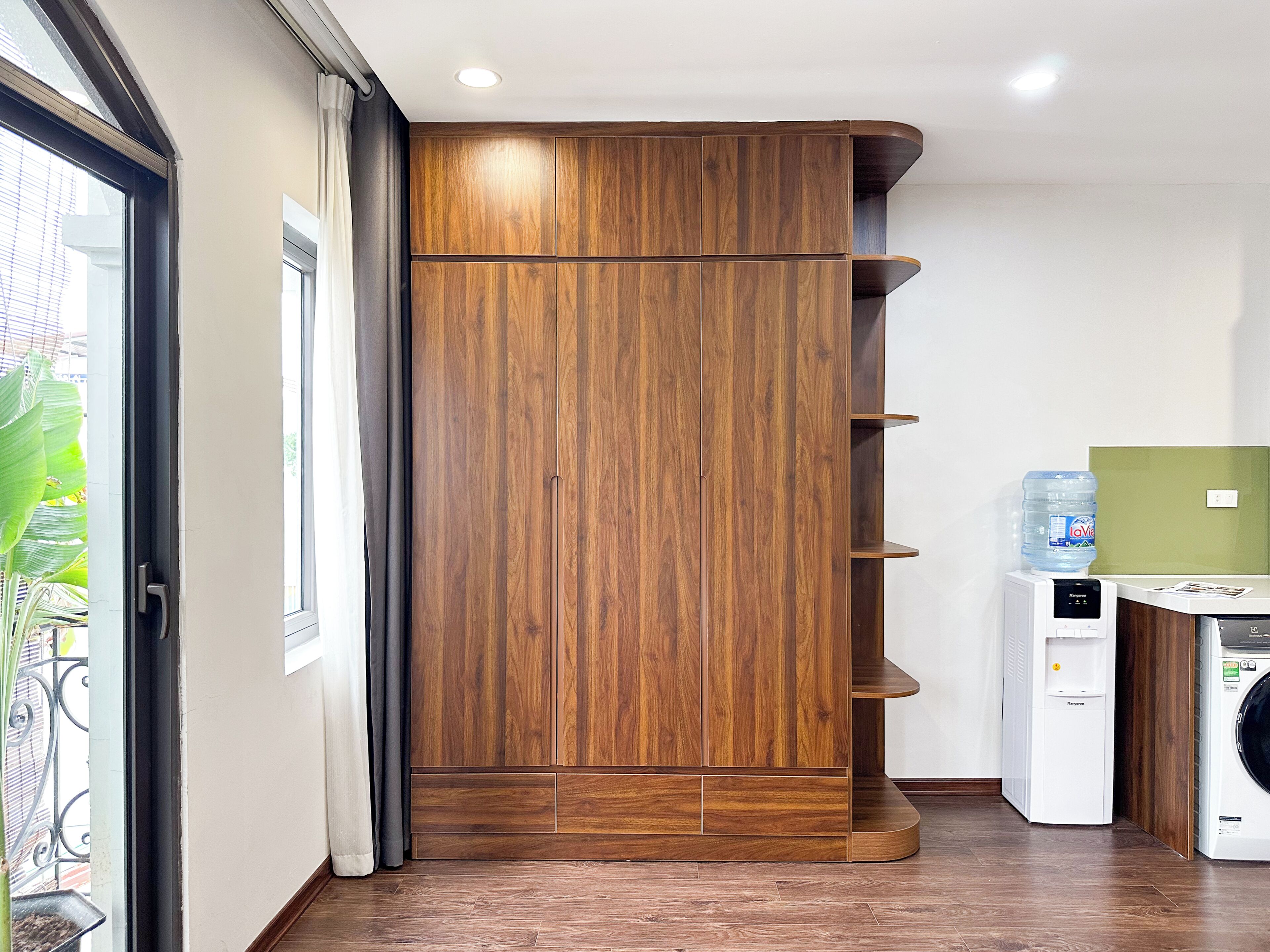 Studio, City View | Interior