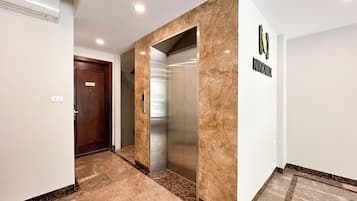 Studio, vue sur la ville | Intérieur