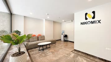 Studio, City View | Interior