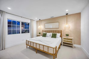 Iron/ironing board, travel cot, WiFi, bed sheets - Resort Escape | Pool, Tiki, Hammock & Cold Plunge (Plantation)