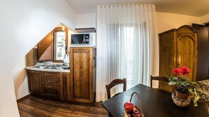 Quadruple Room, Balcony, City View | Private kitchen - Paladini al Casale (Piazza Armerina)