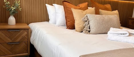 2 chambres, fer et planche à repasser, Wi-Fi gratuit, draps fournis