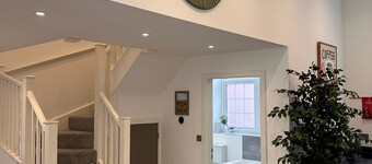 Stylish 2-Bed Getaway | Work & Recharge
