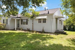 Exterior - Near downtown, ETSU & VA · Pet-Friendly 1BR (Johnson City)