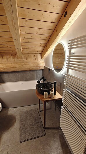 Bathroom - Vrbo Property (Breuil-Cervinia)