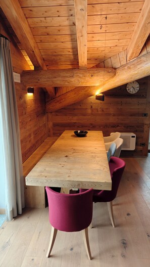 Dining - Vrbo Property (Breuil-Cervinia)