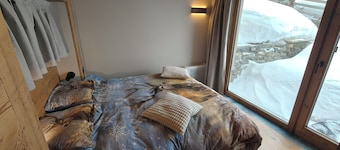 Villa Les Clochards - luxury Ski-in/out Matterhorn view 6 apartments 4-40 people