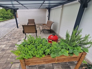 บ้านพัก (Holiday Home with Terrace) | ลานระเบียง/นอกชาน