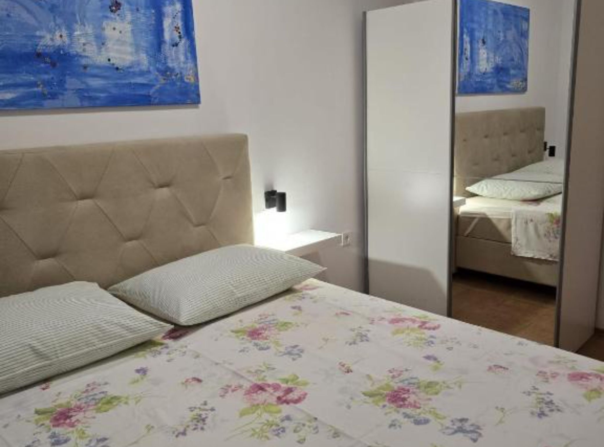 شقة (Two bedroom apartment (A4)) | 6 عدّة غرف نوم وأسرّة أطفال/رضّع وواي فاي مجانًا