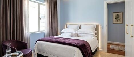 9 bedrooms, iron/ironing board, WiFi, bed sheets
