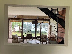 Interior - 4-Bedroom House - Gulf of Morbihan, 10 minutes from Vannes, right on the water (Séné)