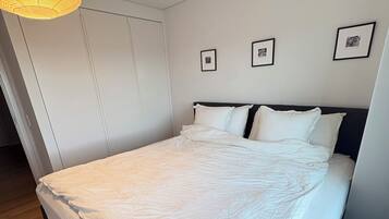 3 chambres, fer et planche à repasser, Wi-Fi gratuit, draps fournis