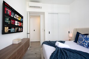 Room - 2 bedrooms, swimming pools, hot tub, gym (Punta Cana)