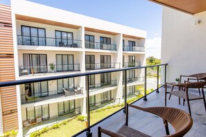 Terrace/patio - 2 bedrooms, swimming pools, hot tub, gym (Punta Cana)