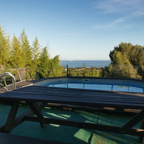 Typical, fully-equipped chalet on secure property with Mediterranean sea view.