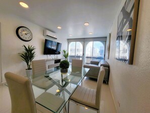 Junior Apartment, City View | Interior - Da Vinci Suites (San Juan)