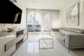 Junior Apartment, City View | Living area - Da Vinci Suites (San Juan)