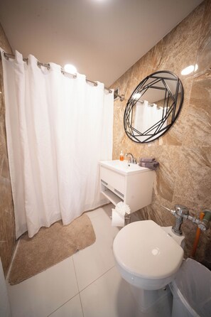 Junior Apartment, City View | Bathroom - Da Vinci Suites (San Juan)