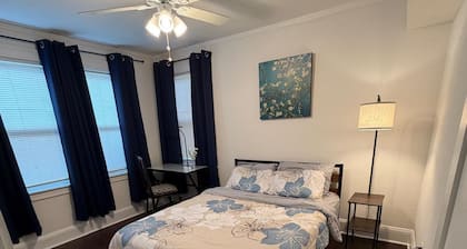 San Marco Courtyard Retreat, a Peaceful 2-Bedroom Apartment in Jacksonville