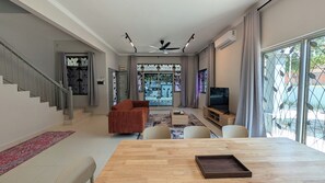 Dining - ANS Homestay Corner Lot Shah Alam City Centre (Shah Alam)