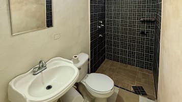Family Apartment | Bathroom | Soap, shampoo, toilet paper