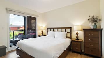 Blackout drapes, iron/ironing board, free WiFi