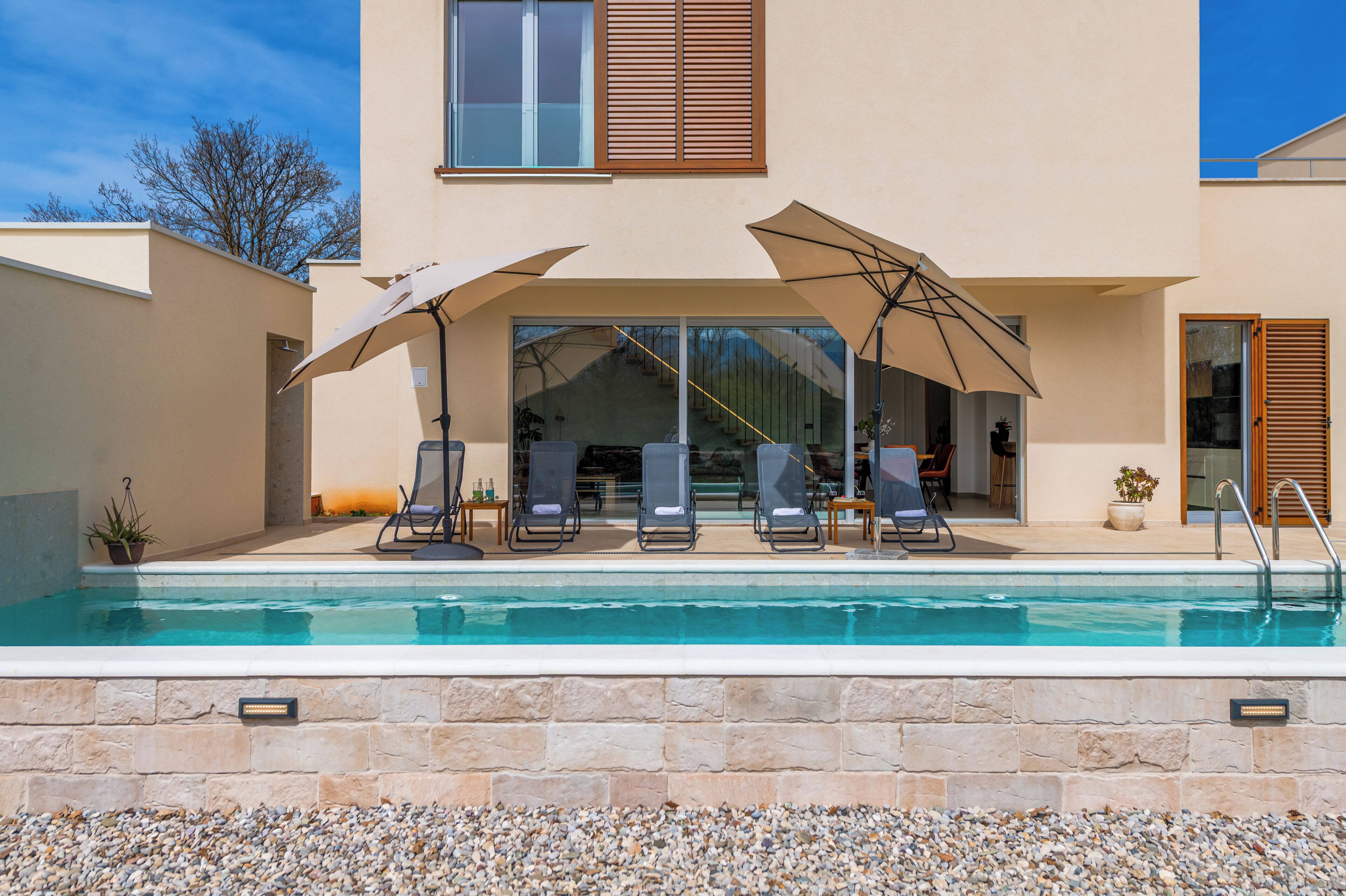 Piscine extérieure (ouverte en saison)