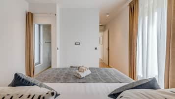 Luxury Villa, Pool View | Iron/ironing board, free WiFi