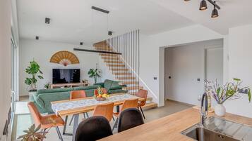 Luxe villa, uitzicht op zwembad | Interieur
