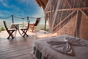 Deluxe tweepersoonskamer, balkon, uitzicht op zee | Buiten dineren